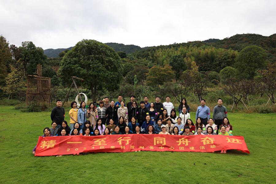 1733448297919981A29F.jpg 2T2A0901.JPG